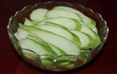 三种瓜适合小孩吃嘛视频,三种适合小孩食用的瓜类推荐