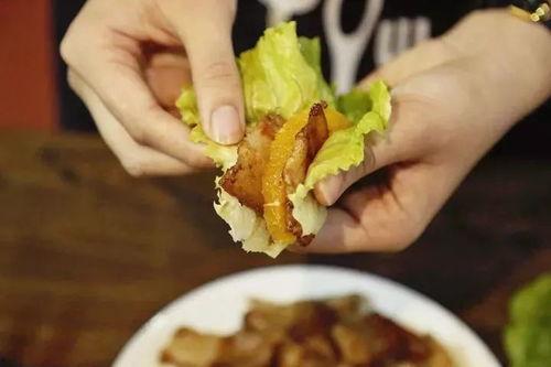 飞瓜吃烤肉视频,美味瞬间，尽享舌尖盛宴