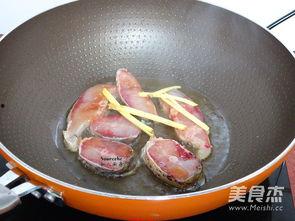 瓜木耳能炒鱼块吃吗视频,创意家常菜新尝试